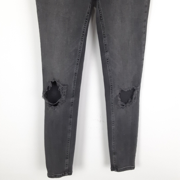 Free People Knee Distressed Skinny Jeans - Picture 4 of 10